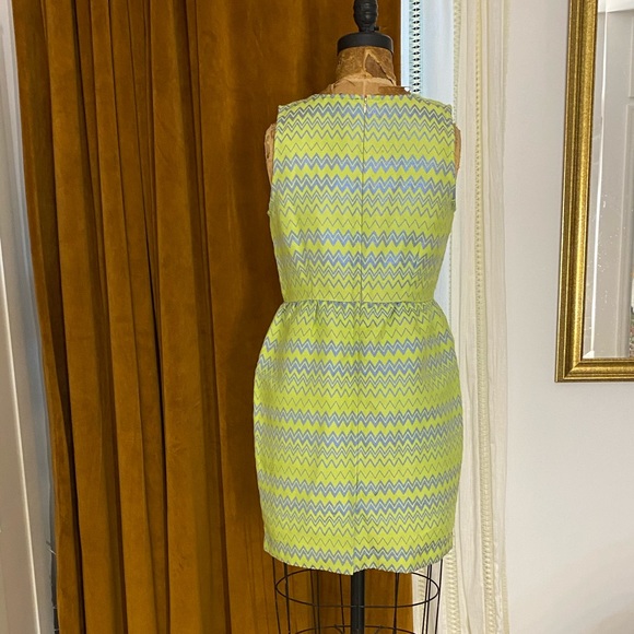 Romeo + Juliet Couture Dress - Picture 5 of 6